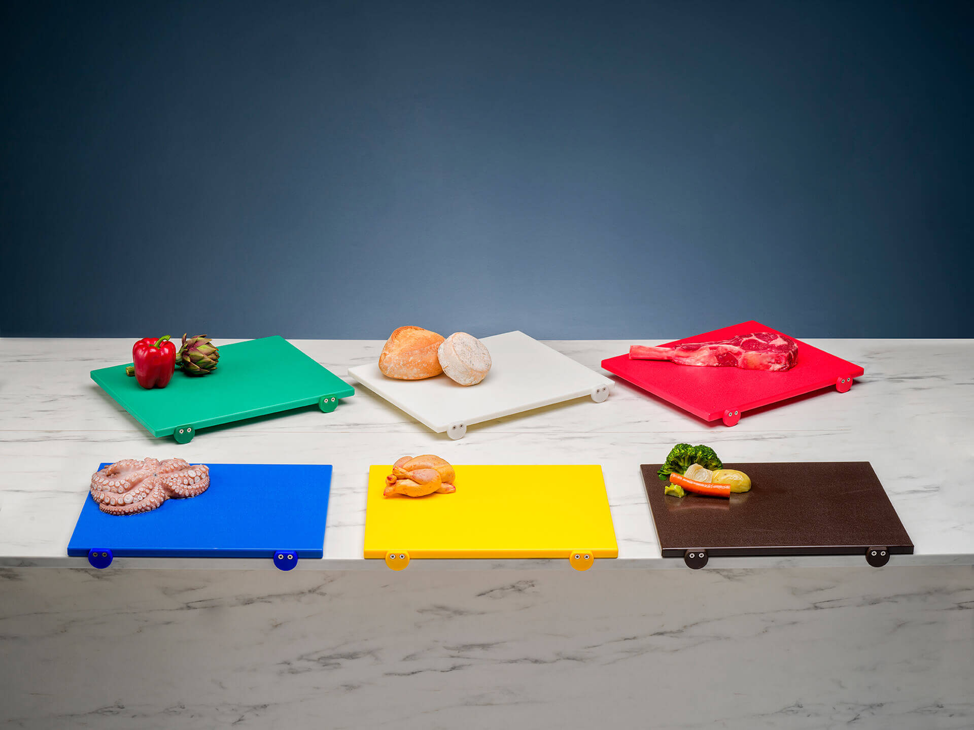 Normativa HACCP sui taglieri da cucina: cosa stabilisce e quali colori  comprende